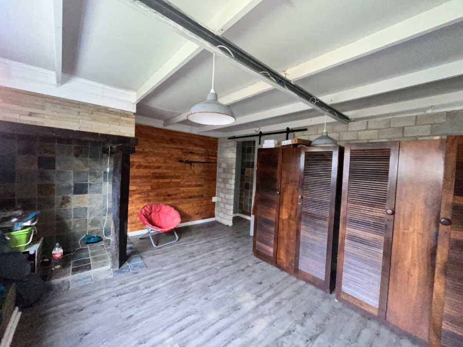 4 Bedroom Property for Sale in Noorsekloof Eastern Cape